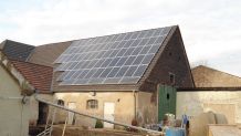 Fertig montierte Photovoltaik-Anlagen